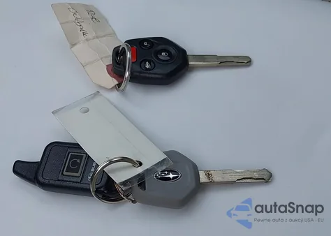 2010 Subaru Outback 2.5I Limited z USA, uszkodzony, nr VIN 4S4BRBLC6A3351989